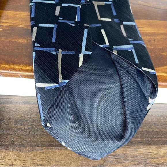 Matrix By Format Black Blue and Cream Tie - Picture 5 of 8